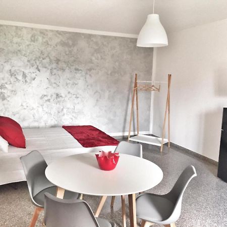 Red Tower Venice Apartment - 2 Mins From Vce Airport- Free Wifi Tessera Ngoại thất bức ảnh